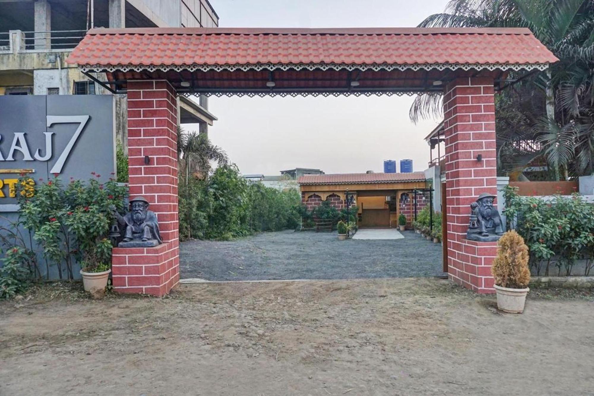 Yashraj Resorts Somatane Extérieur photo